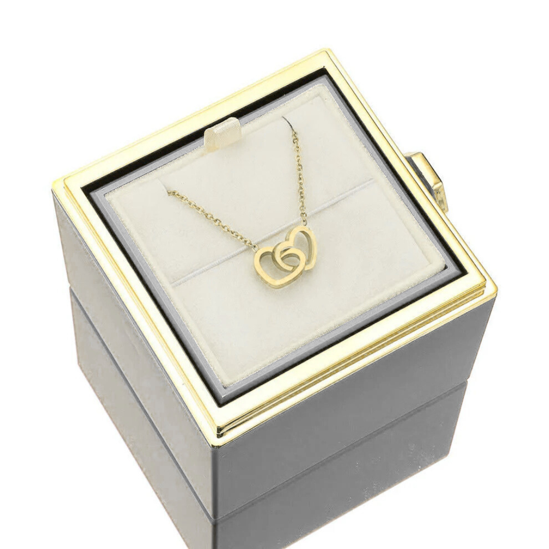 קופסת ורד נצחי עם תליון חרוט