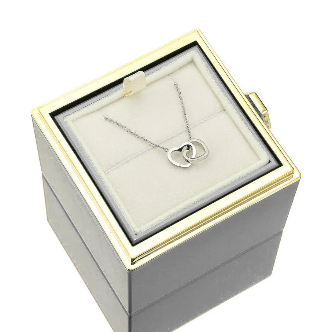 קופסת ורד נצחי עם תליון חרוט